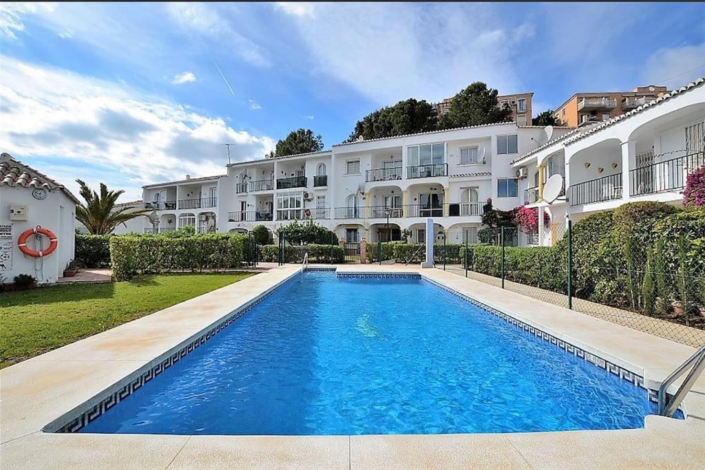 Lux 2 Kmr App Stella Blanca Met Zwembaden Airco En Zeezicht Apartment Fuengirola Ngoại thất bức ảnh